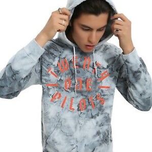 nightwing hoodie hot topic